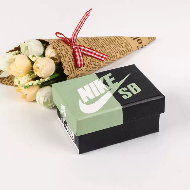 Mini shoes box(without shoes)