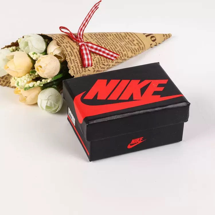 Mini shoes box(without shoes)